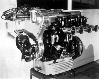 (Monochrome) photo: the car's original engine, current whereabouts unknown